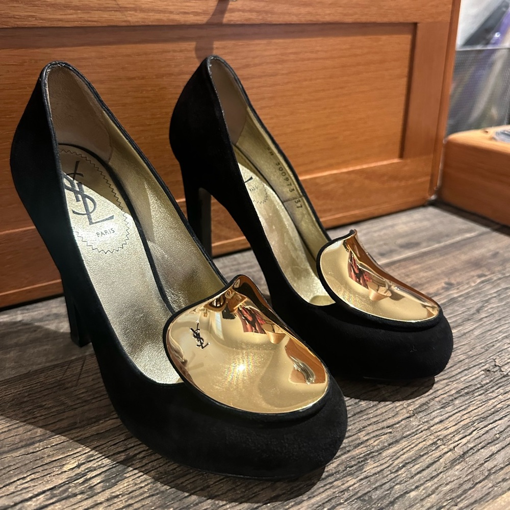 Yves Saint Laurent Black Suede Catherine Pumps - Picture 4 of 7
